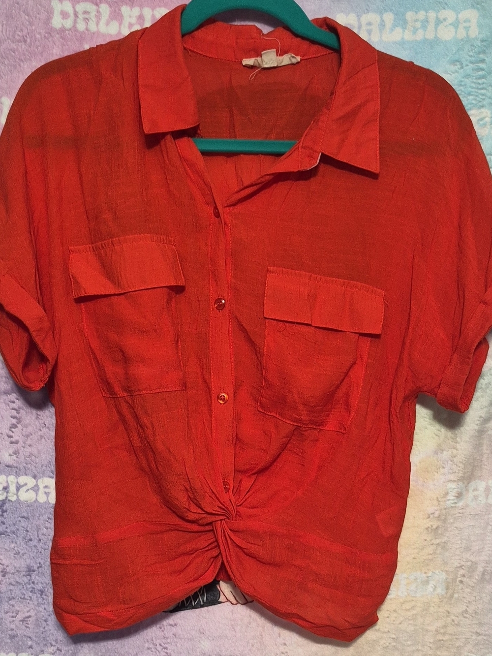 Passport Red Short-Sleeve Button-Front Knot Shirt